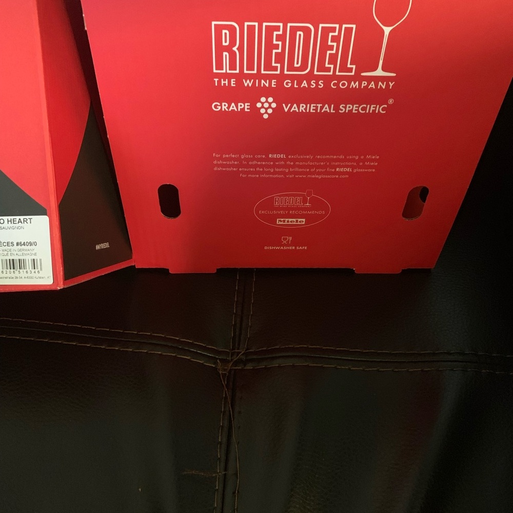 Riedel wine glass heart to heart. 2 glasses - Picture 4 of 5